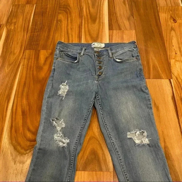 Free People Distressed Skinny Jeans Sz 29​​ - Picture 8 of 11